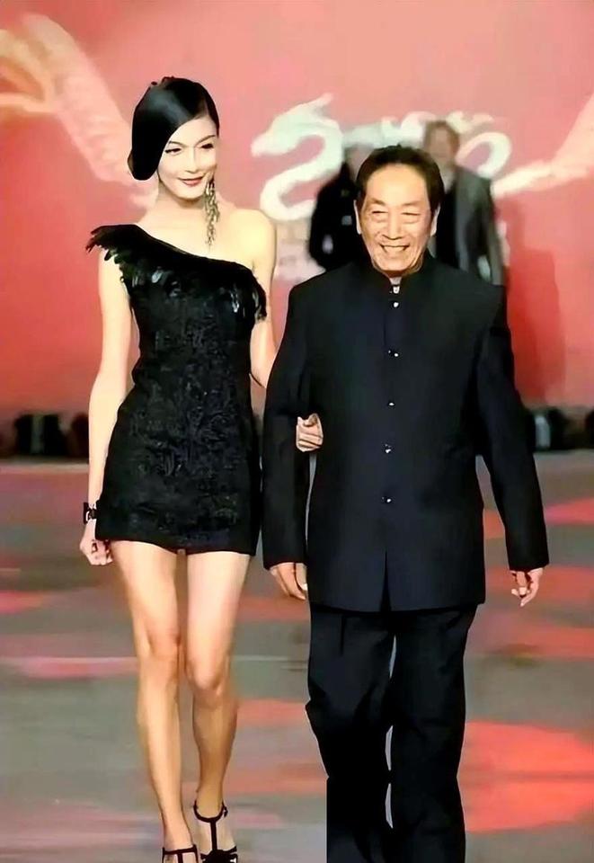 结婚这辈子最大的事，婚礼当天娘家人却集体缺席，一个都不来。这得多大仇？
其实没仇