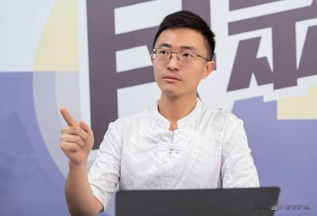 台湾最近爆出大事，中联油脂一批大豆色拉油检出一级致癌物苯并芘，超标整整4倍，总量