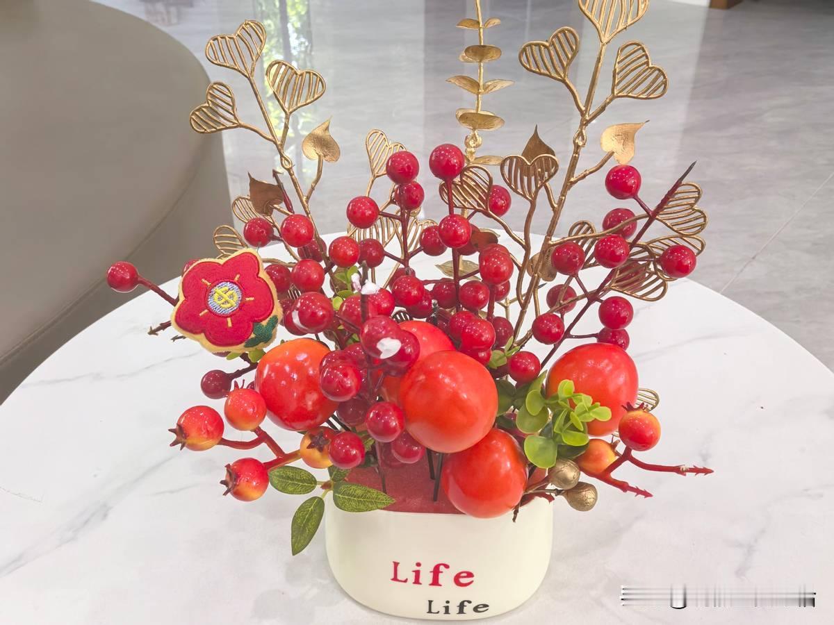 你按规则规划了人生，规则却在终点前突然改了。
机关的朋友，明年初就退休了。两年前