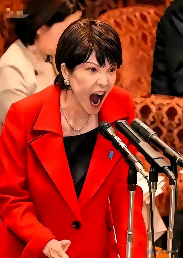 近一段时间，在中国的多重压力下，一度被动退守的日本开始反扑了，宣布将派出30名议