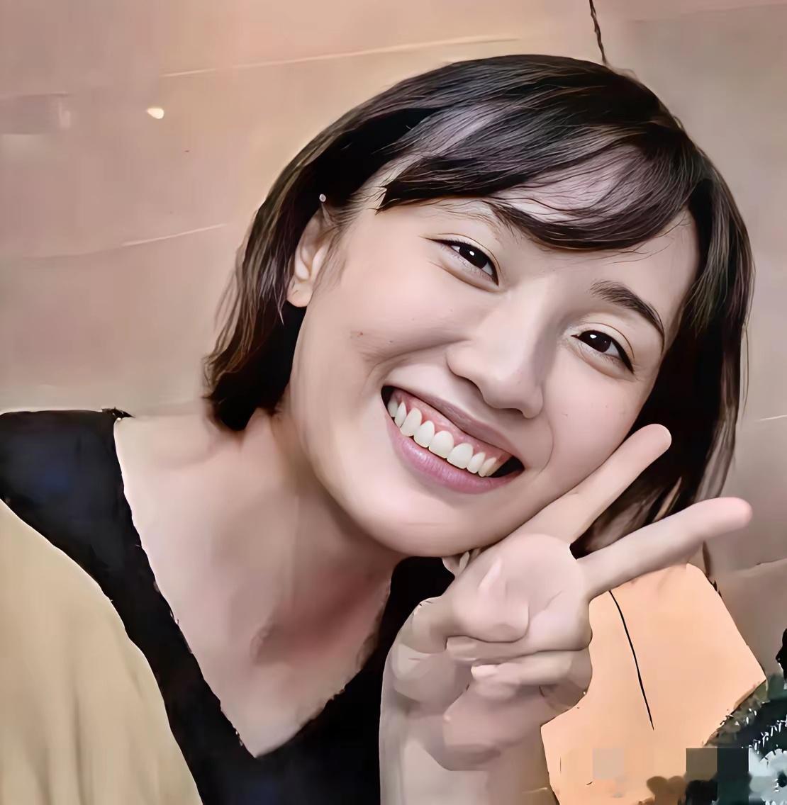 我朋友说线下见到过黄曦宁， 她说压根不是大家看到的那样， 线下的黄曦宁，不怎么化