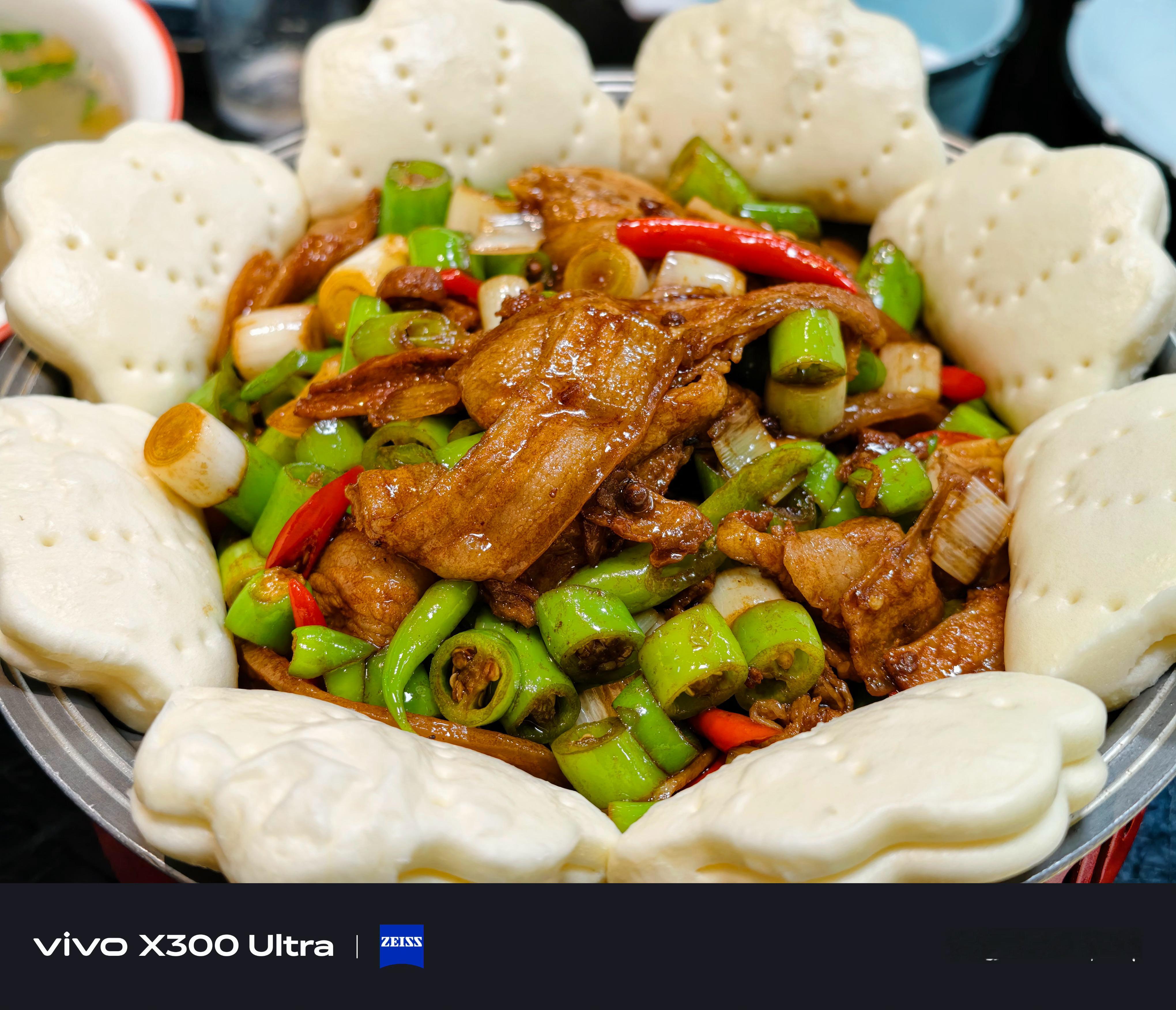 延庆辣椒炒肉，上次来晚了卖光了，这次终于吃上了！比费大厨好吃且量大多了另外图3叫