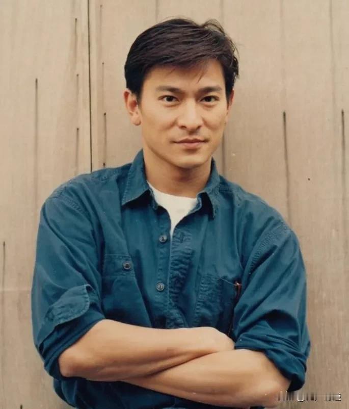 我称呼刘德华为——不老男神，不是因为他真的不会老，而是他一直活在我心中，永远不会