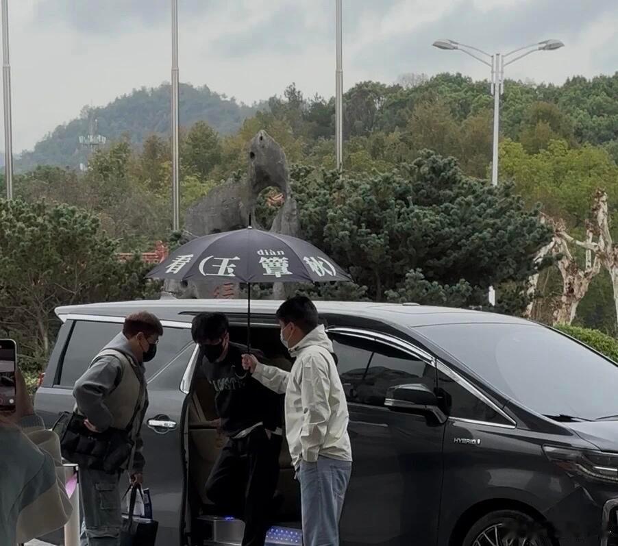 玉簟秋又整活了——新伞321，看玉簟秋大家都来看玉簟秋这个剧组考虑出周边吗 