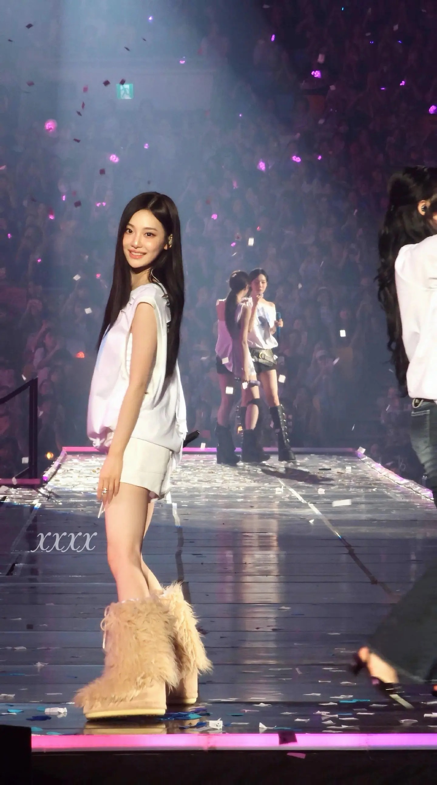 脑海里响起那句：朋友劝我可别傻 她的笑真的好甜….💕 