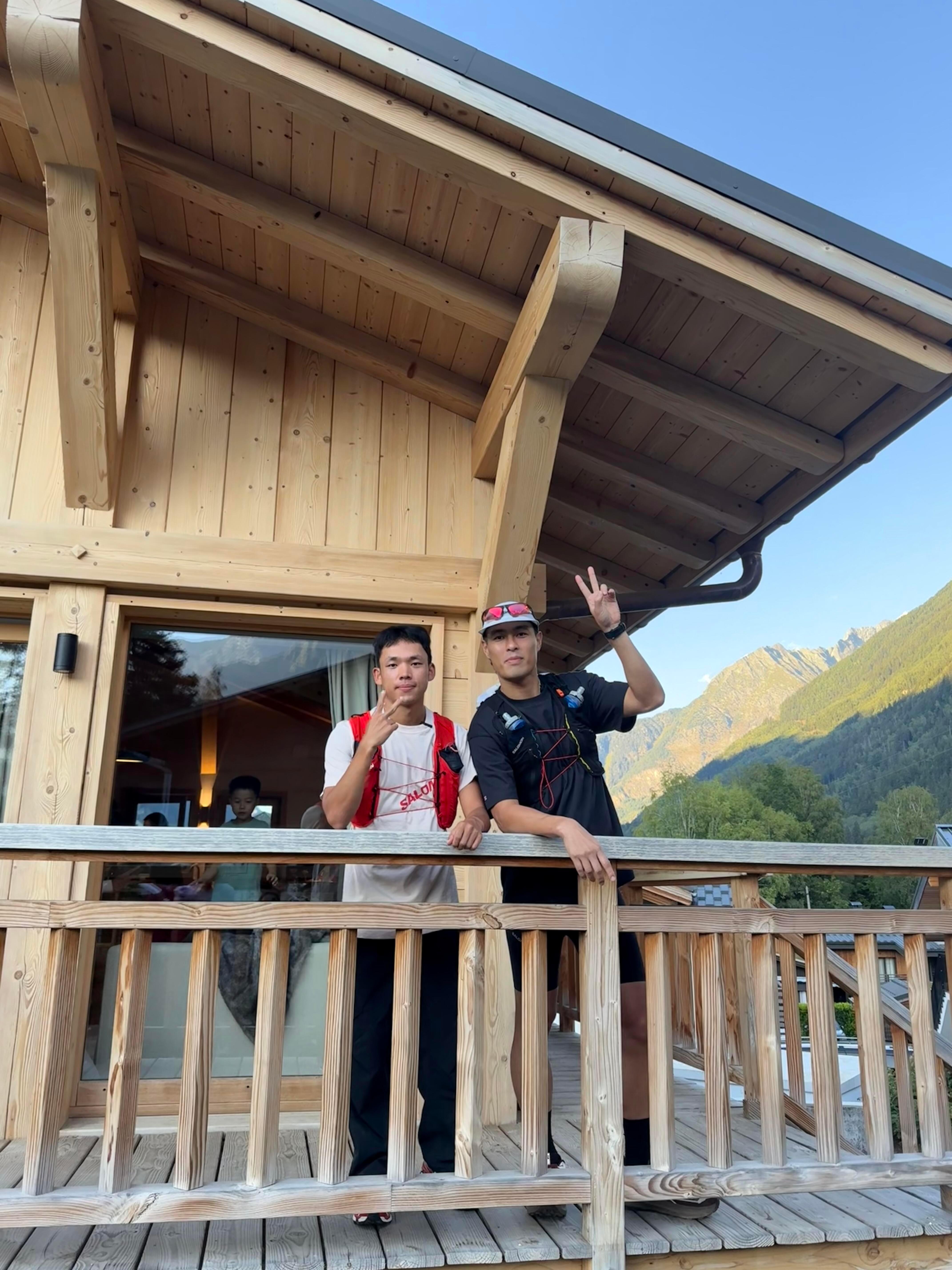 网友法国偶遇杨祐宁跑山在霞慕尼和杨祐宁一起交流越野跑⛰️奔赴山野，解锁人生首野祝