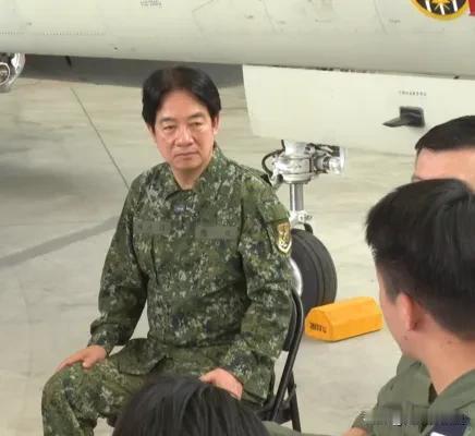 赖清德叫嚣可“以少胜多”，打气台军！
7月9日，台军年度“汉光演习”，赖清德给台