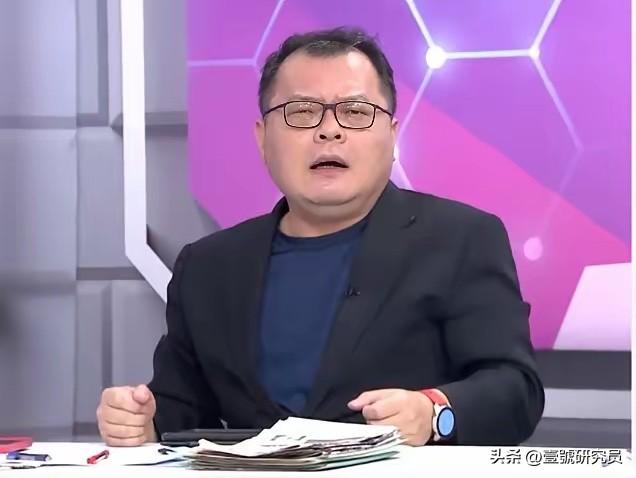 台媒体人陈辉文昨天（12日）在TVBS新闻台节目中表示，他要点名批评黄伟翰，并称