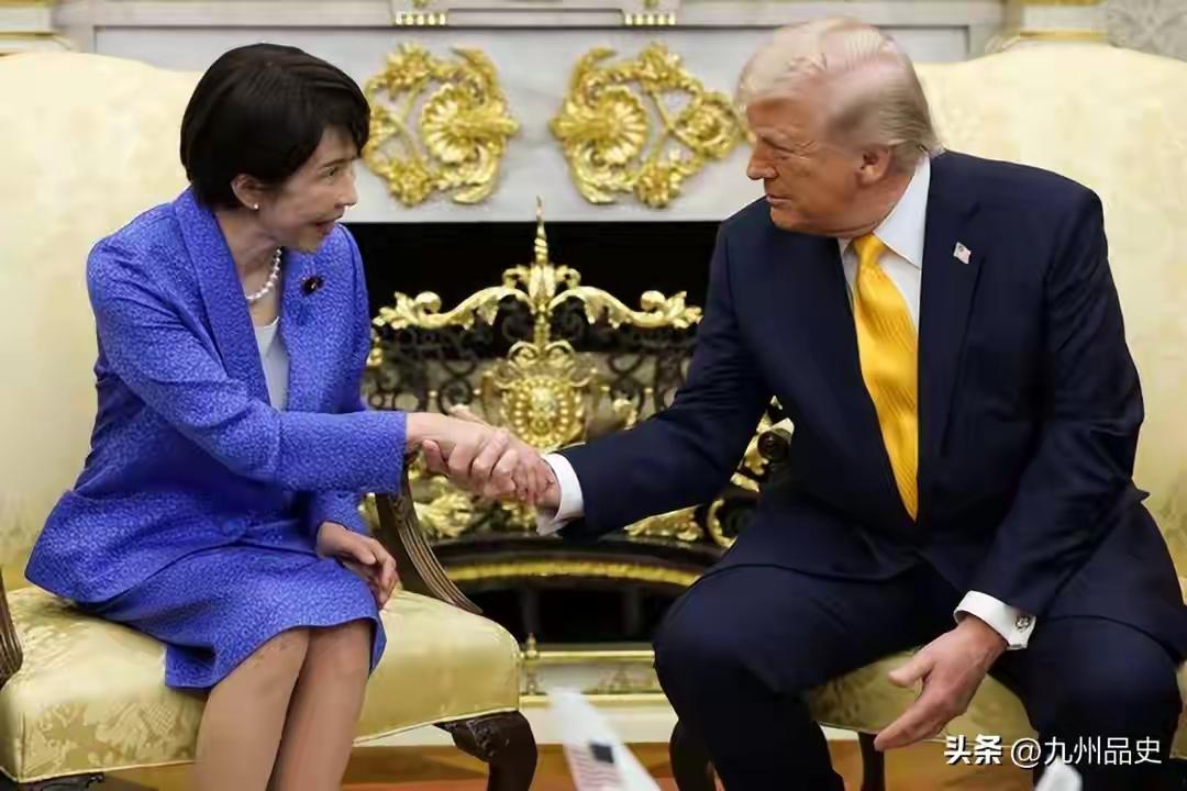 快讯！
高市早苗访问美国，乘兴而去败兴而归！转而向中国摇尾乞怜！

高市早苗访美