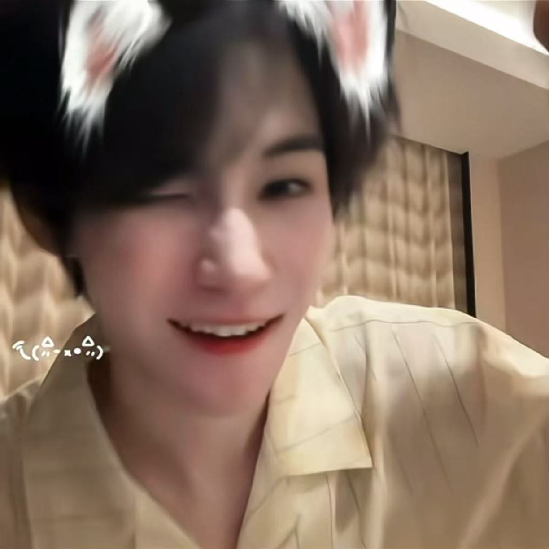 张真源Youaremylove手势舞一次性解锁三款不同视角演绎，诚意十足，这般暖