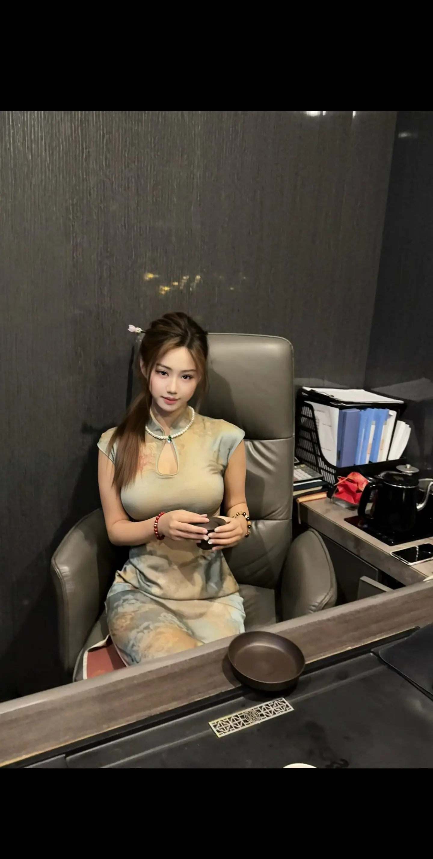 我提笔月下临摹他