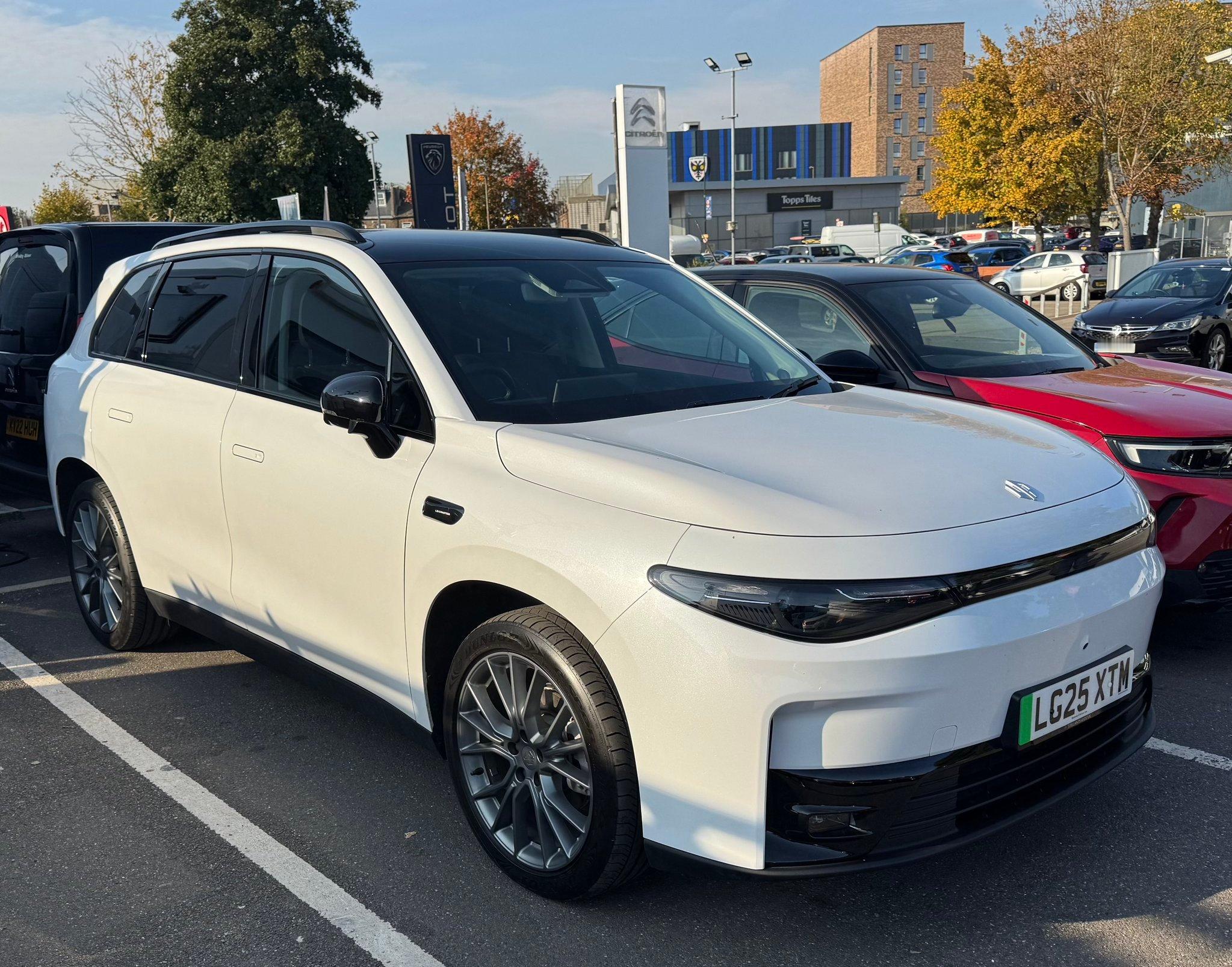 中国黑马勇闯欧洲，零跑和Stellantis亮相英国伦敦。零跑今年在欧洲销量有望