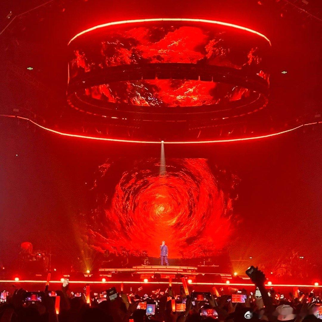 周震南做音乐就是做自己 韩红老师用多年沉淀告诉大家“做音乐是做自己”，周震南跟着