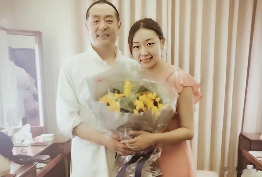濮存昕女儿濮方结婚13年了，当初陪嫁50万嫁农村小伙，现状怎样了濮存昕女儿濮方于