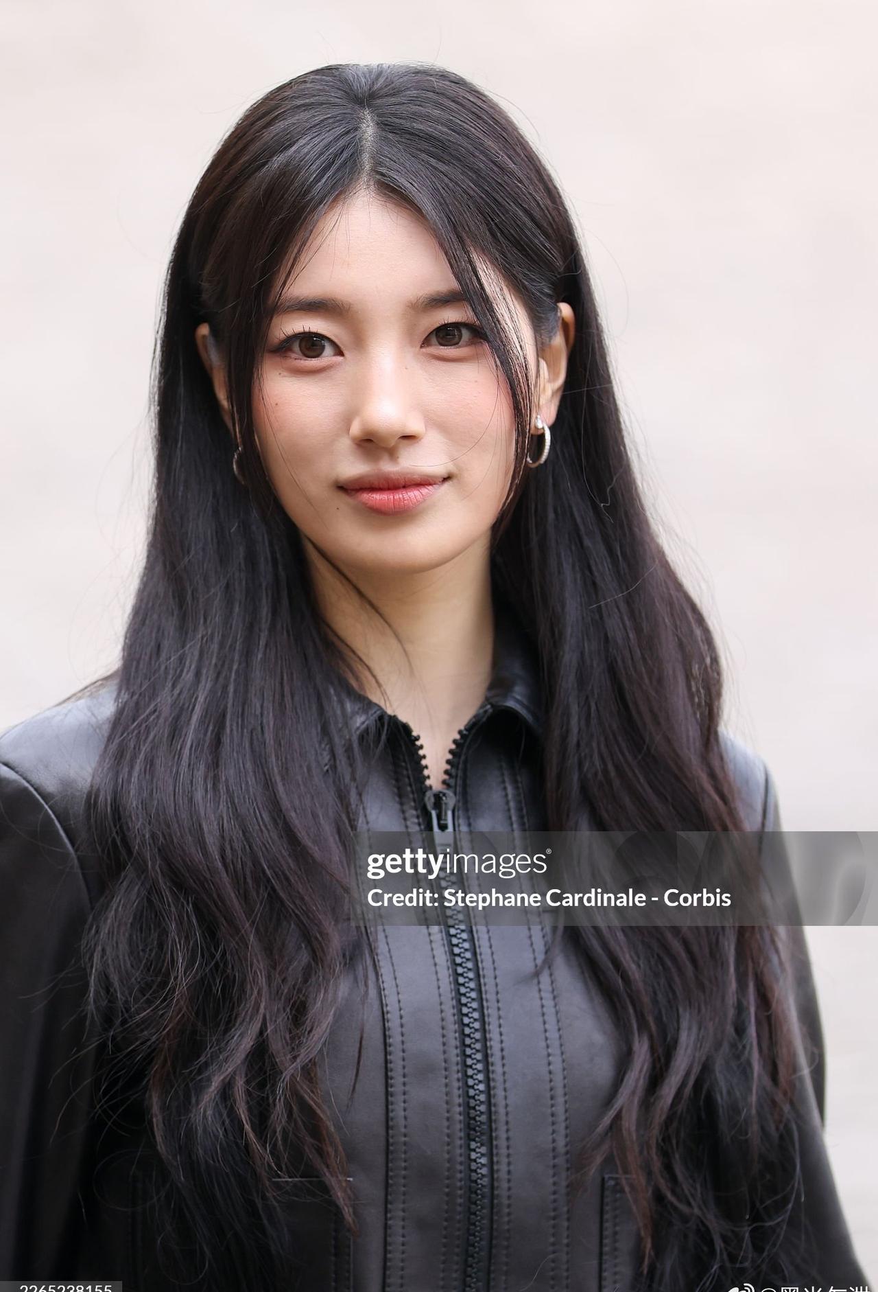 裴秀智出席Celine秀场： ​​​
