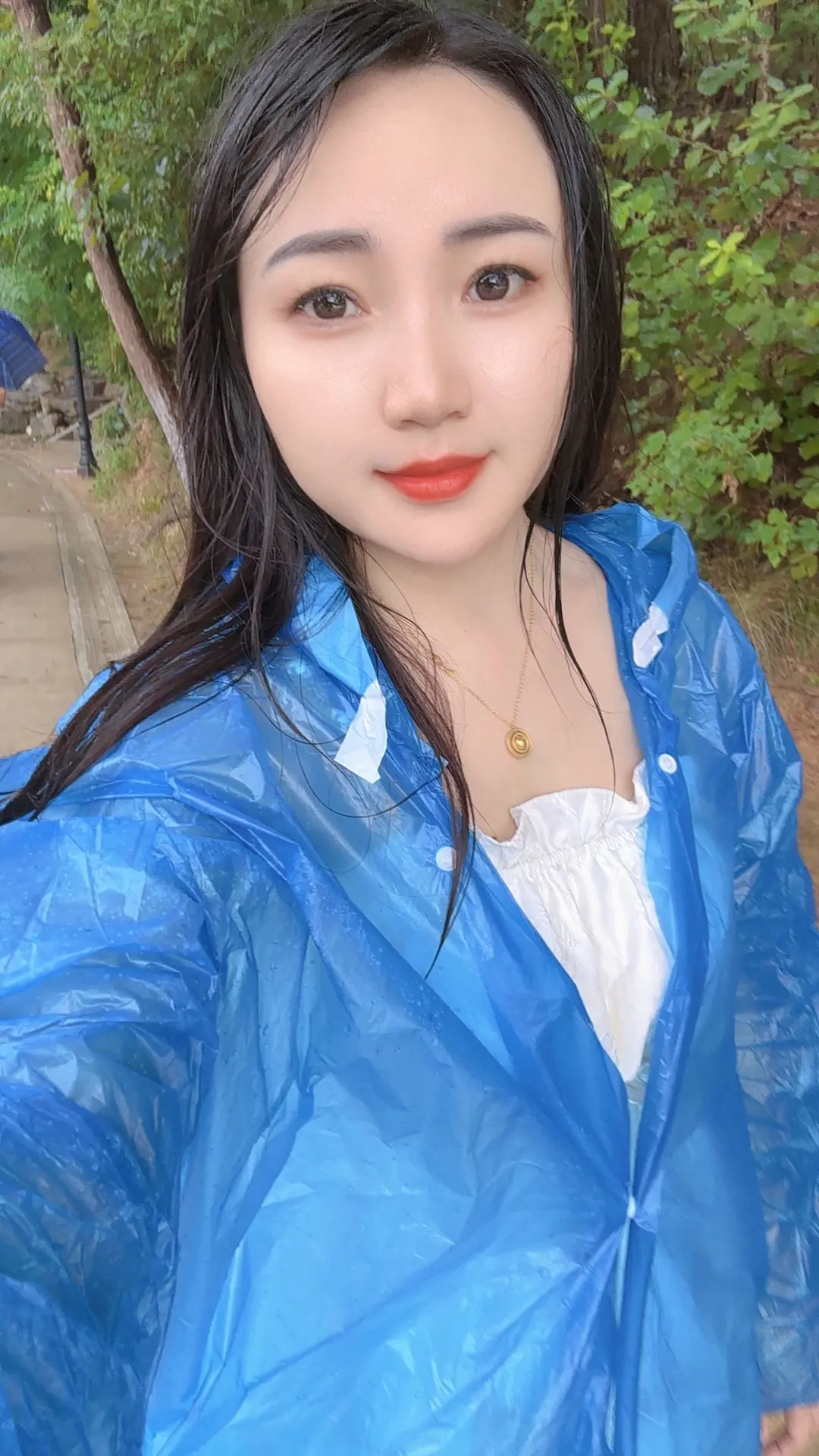 嘴角向下，会迷失方向！嘴角向上，蒸蒸日上！