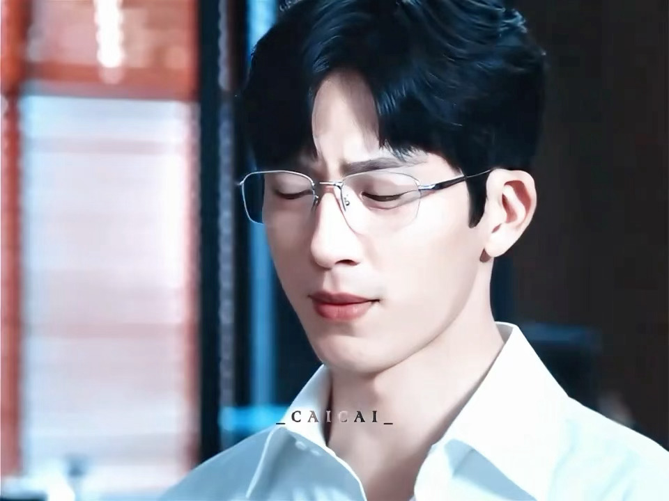 女主像逗小狗一样叫男主～小狗崽子～🙊哎呦～这种剧情～ 