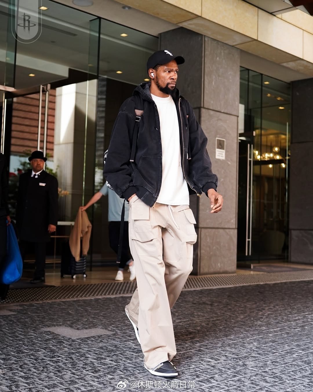 今天份OOTD，早上忙没发补上火箭vs勇士休斯顿火箭申京绝杀勇士