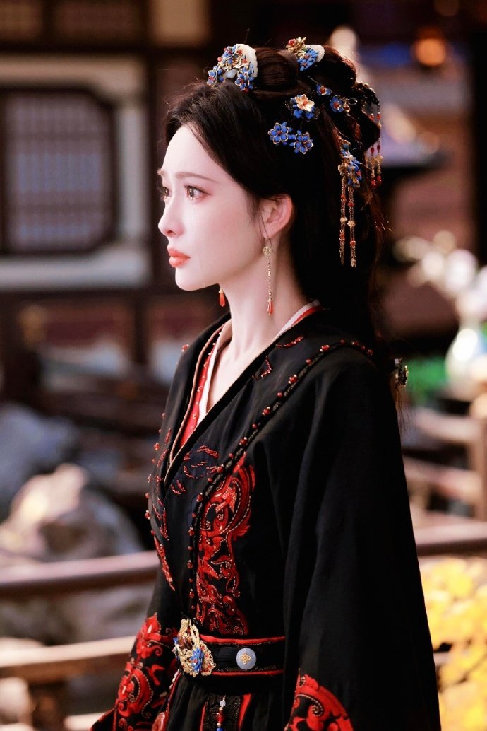孟子义为了百花杀卷成什么样了孟子义剧宣自己卷自己咱就是说孟子义你这到底是在剧宣还