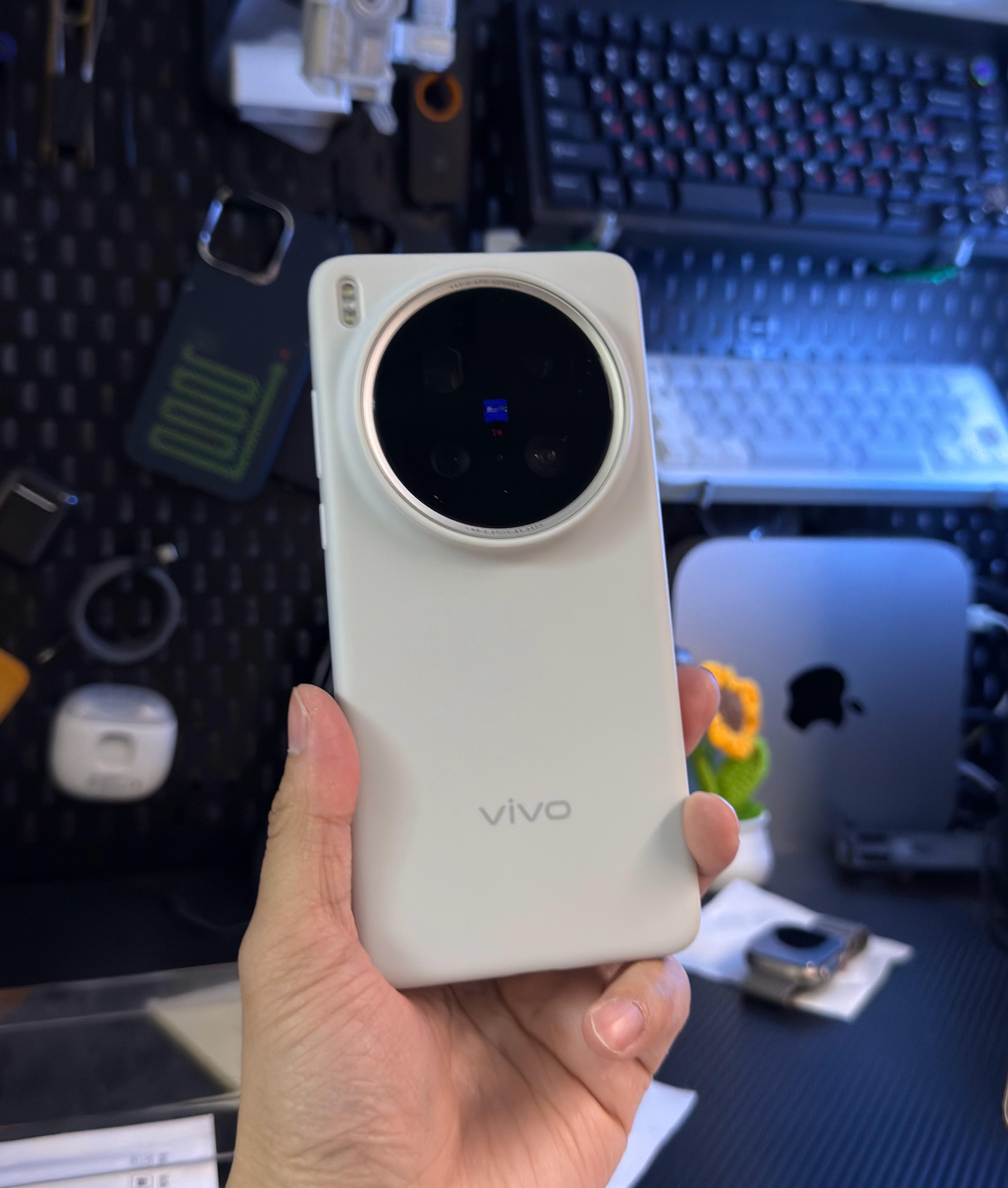 vivo X200 Ultra目前有什么值得推荐的手机壳么？淘宝看了一圈，无从下