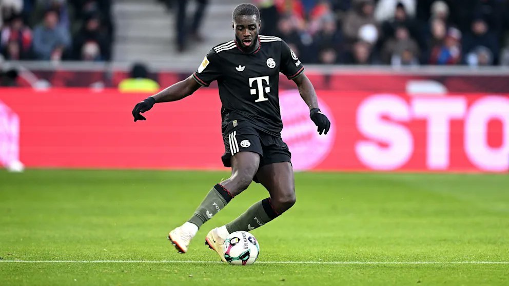 乌帕梅卡诺即将与拜仁慕尼黑续约。俱乐部和球员经纪人已达成协议，目前正在敲定最终细