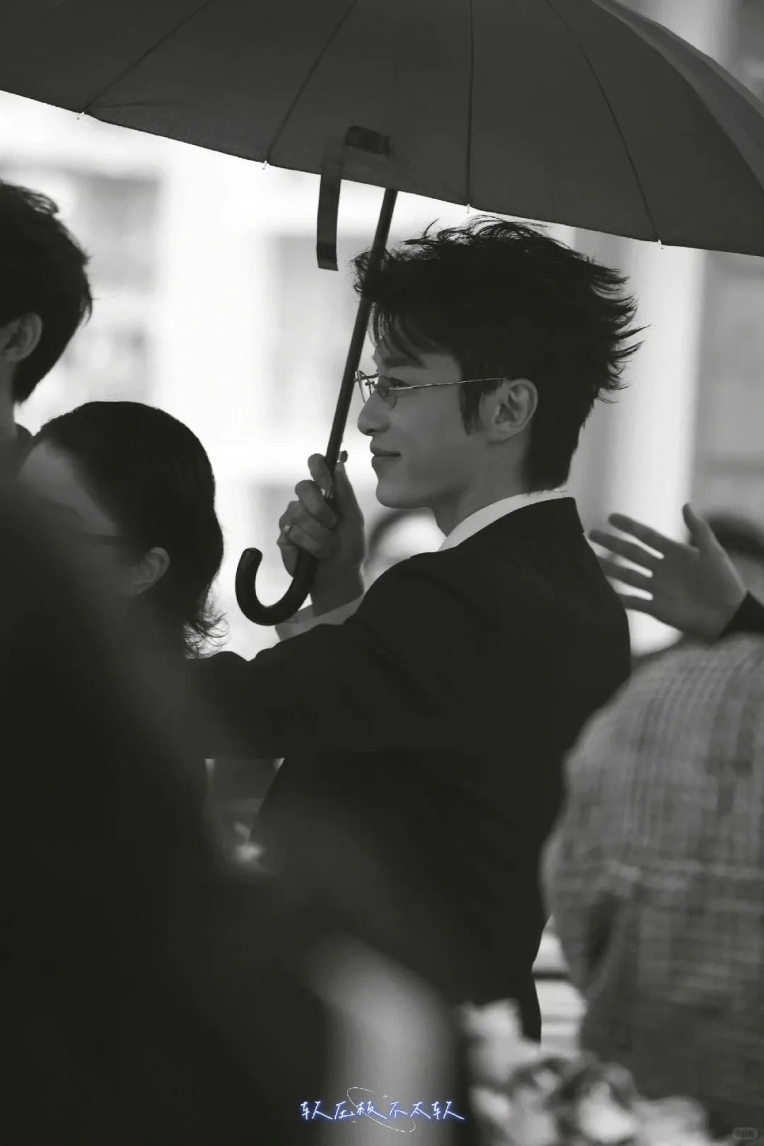 代旭路透神图一张接一张 代旭路透神图一张接一张，我说这个代旭要不要这么会穿，上班