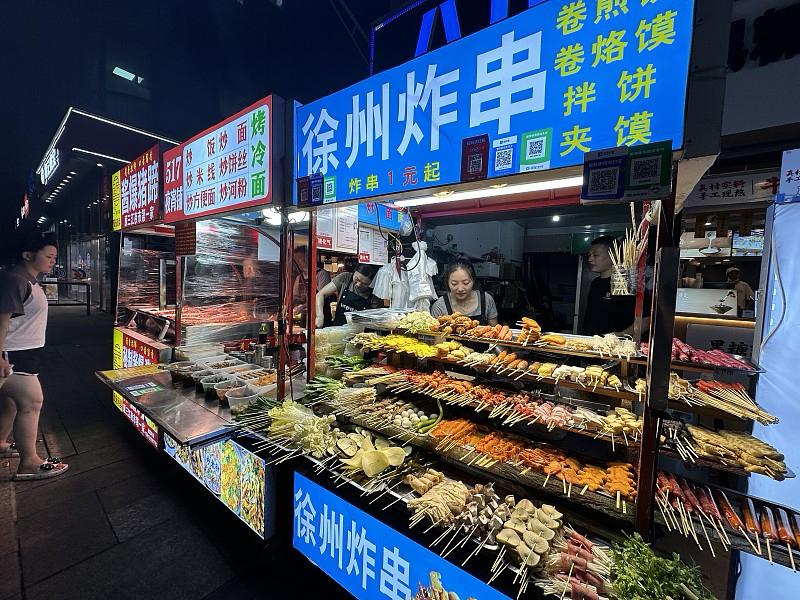 这个国庆假期，徐州彻底火出圈了！曾经很多人眼里不起眼的苏北城市，今年游客量一路飙