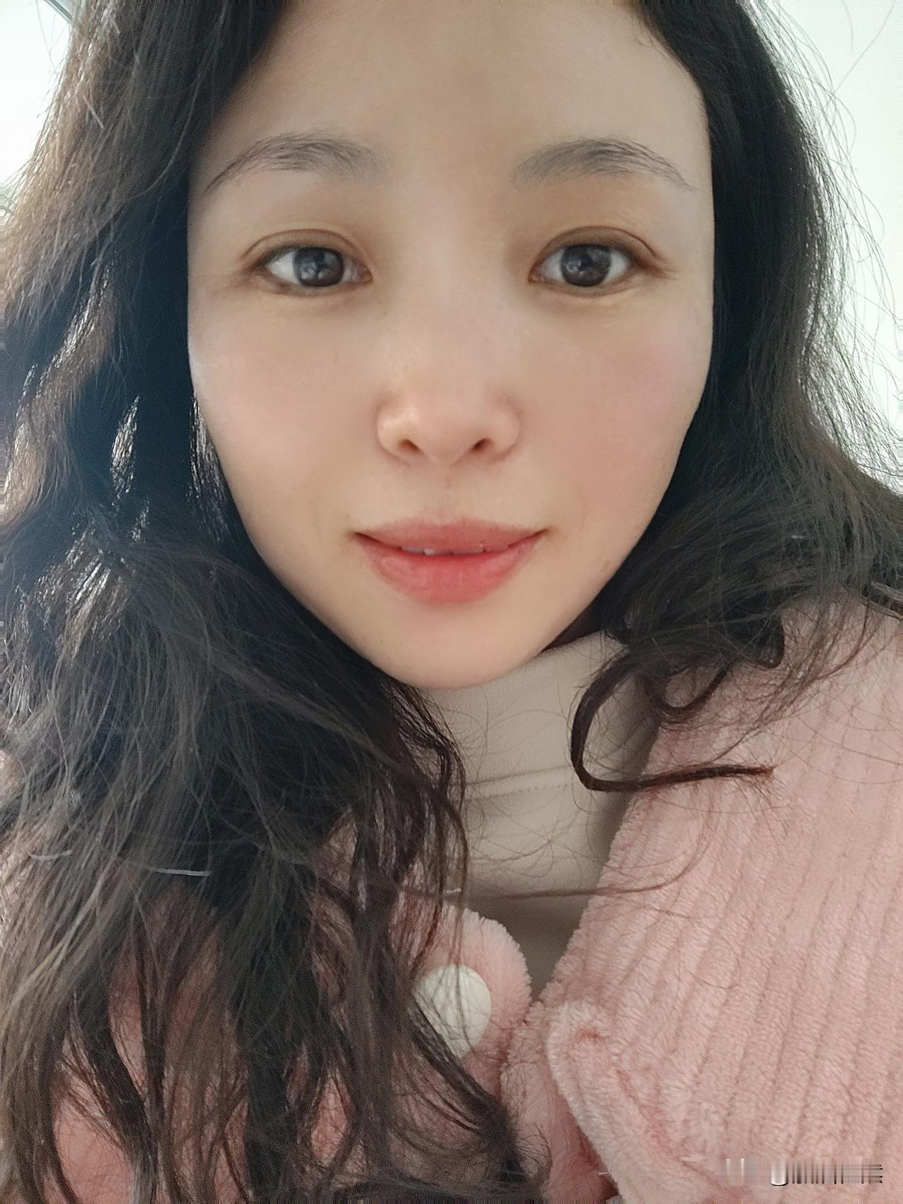 女人嫁人老公不疼就更没人疼，这就天天跑医院，我婆婆连问一句都不问，挺寒心。
  