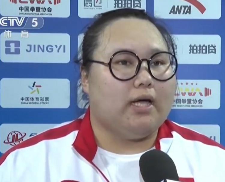 名古屋亚运会即将开赛，中国举重队运动员@举重李雯雯 在接受采访时表示：“最近一段