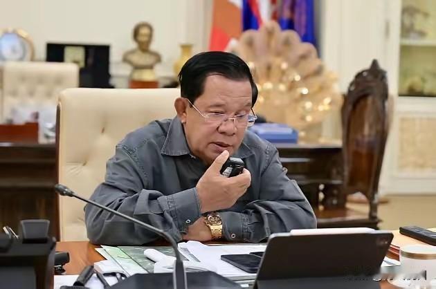 泰柬边境这仗刚打起来没几天，柬埔寨参议院主席洪森就在社交媒体上喊话，让老百姓捐新