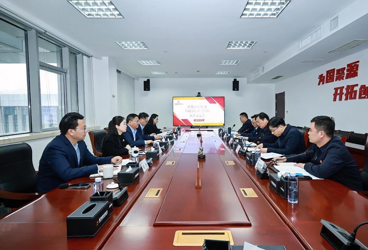 3月17日，工商银行徐州分行党委书记、行长冯凡一行到徐州国源集团开展座谈交流。徐