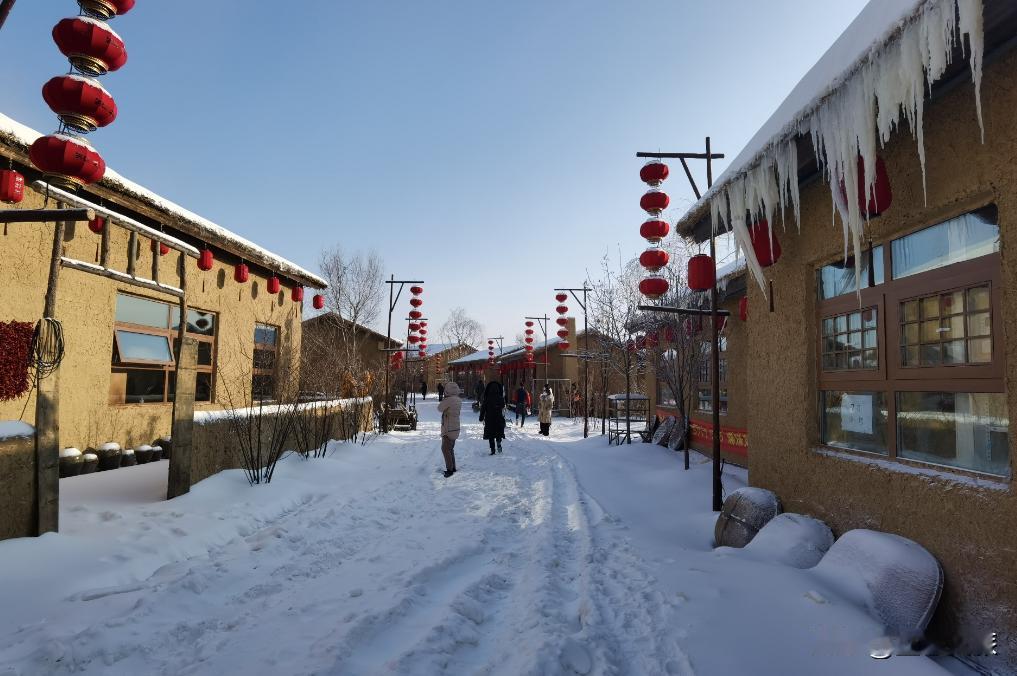 发现一条好玩的旅行线路
走一条景观公路
探访一个美丽的村庄。

现在就把旅行攻略