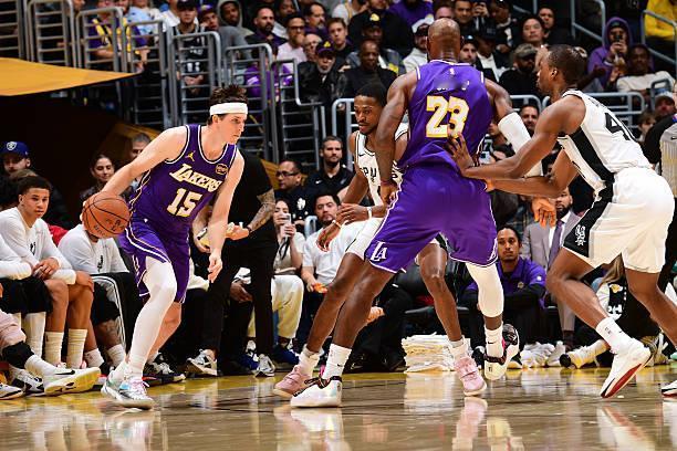 湖人轮换安排，大家有什么想法讨论一下


首发没啥想法，但是感觉轮换可以多多搭配