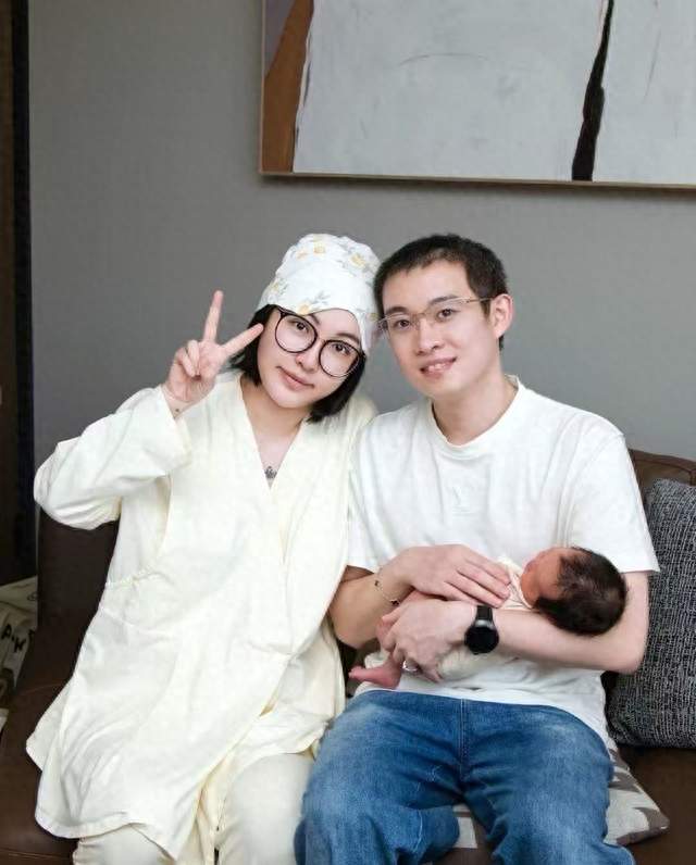张凯毅前夫被曝称当网红像耍猴：看不起流量的人，为什么娶了网红