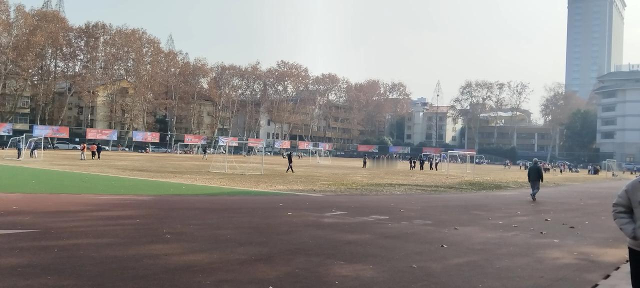 北京东路小学的体育课。