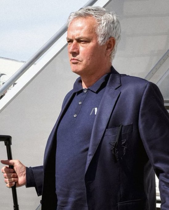 本菲卡要求皇家马德里为何塞·穆里尼奥准备一个专门的包厢，皇马也做到了。包厢布置得