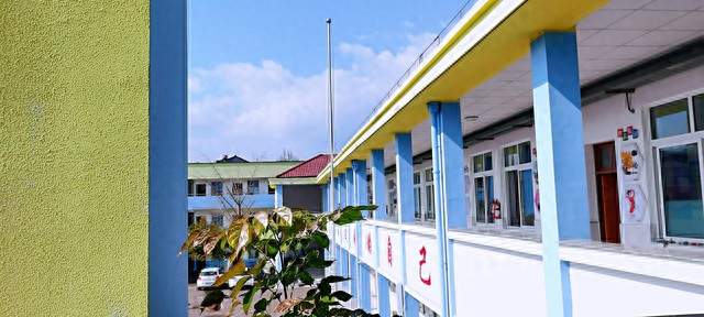 为什么多地小学改为养老院