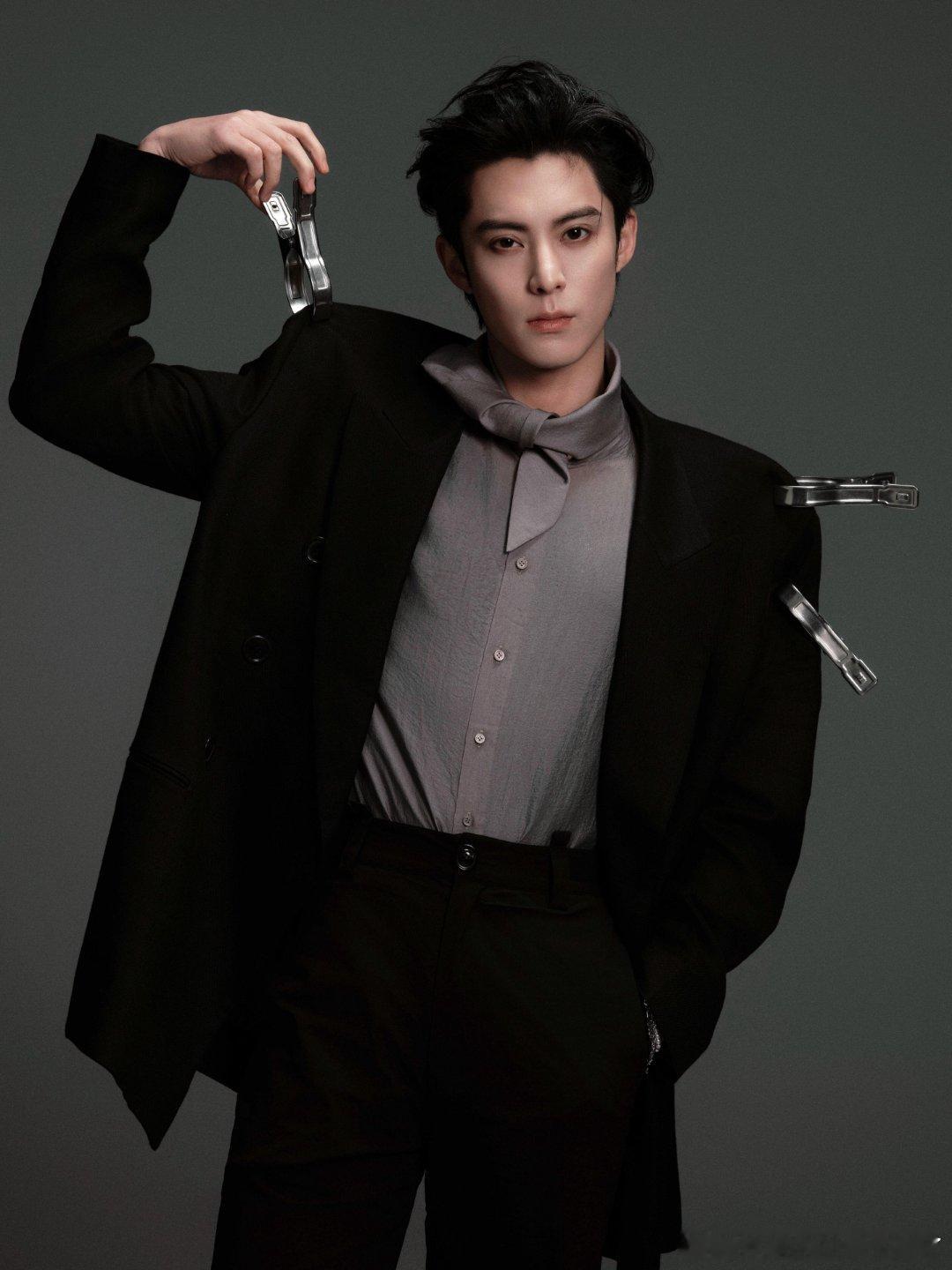 就是心尖尖上的那个人，能怎么办呢～～王鹤棣 ​​​