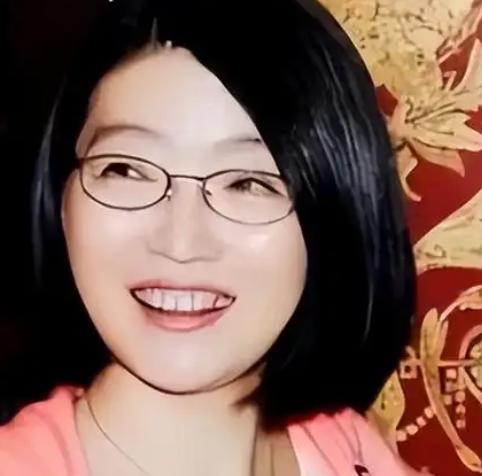 温州女首富曾抗癌失败，即使名下有两家医药上市公司，市值高达3700亿元，最后还是