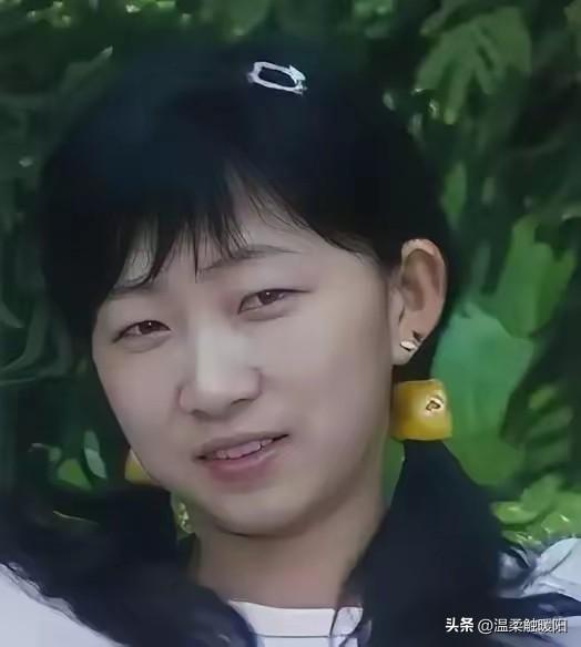 1968年，林碧春在18岁时远嫁47岁非洲总统，成为王妃，婚后备受宠爱。但生下两