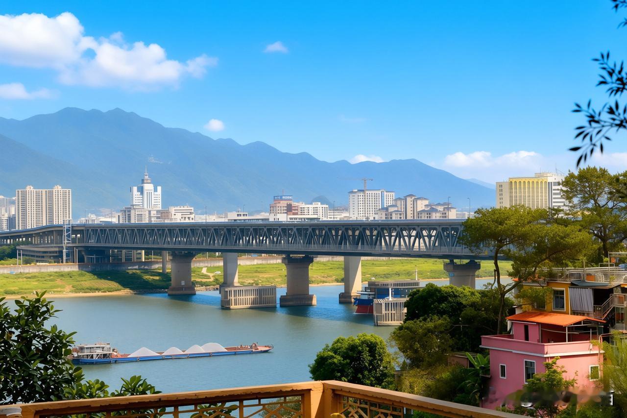 一桥跨西江，半枕旧时光
西江肇庆大桥 肇庆上清湾古巷 自上清湾村远眺西江大桥，这