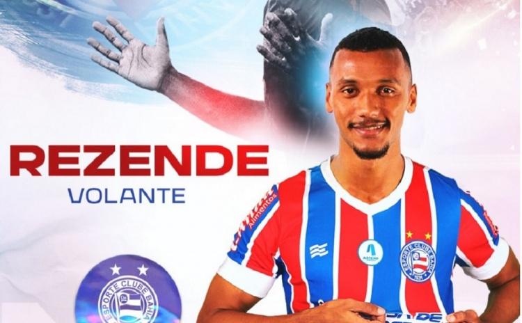 郑智执教的球队来了新外援：一位巴甲中场。
近日，巴甲球队巴伊亚，队内31岁的中场