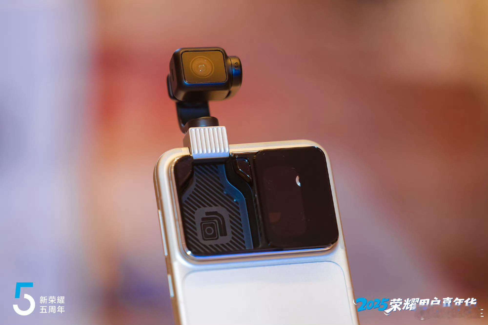 买了这个荣耀罗伯特手机，是不是以后就不用买大疆Pocket3了