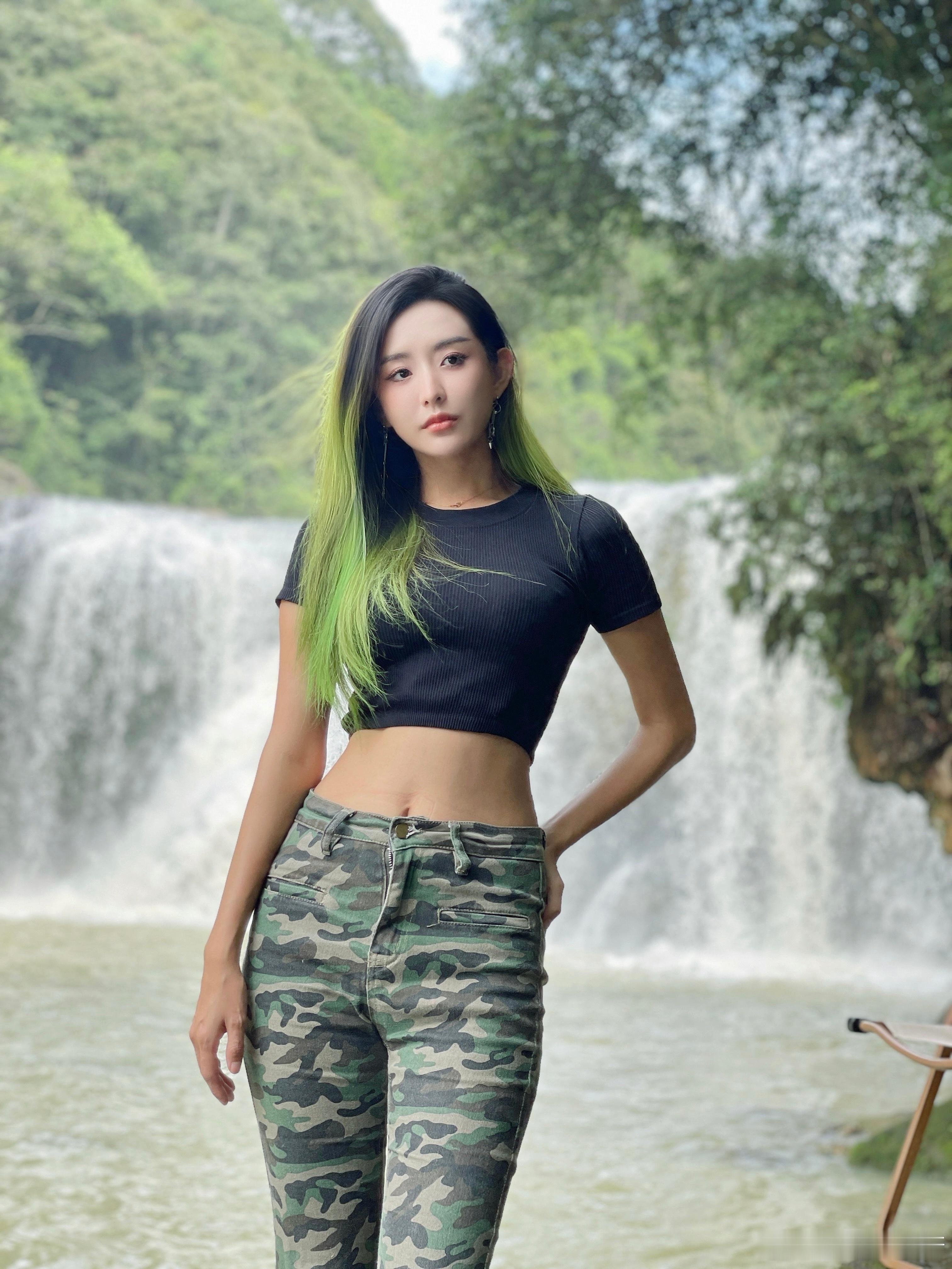#每天早起打卡#早！大家中秋节快乐[嘻嘻] ​​​