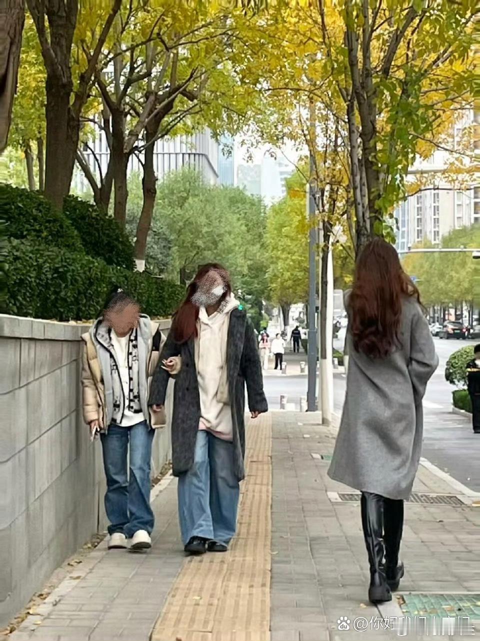 第一次直观的感受到大衣不是谁都那么适配的 