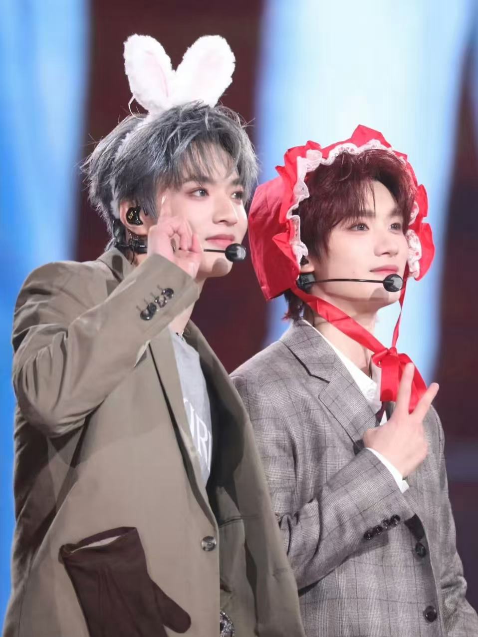 丁程鑫把刘耀文45度带到hi6 你好星期六hi6 游戏现场秒变认人现场，丁程鑫对