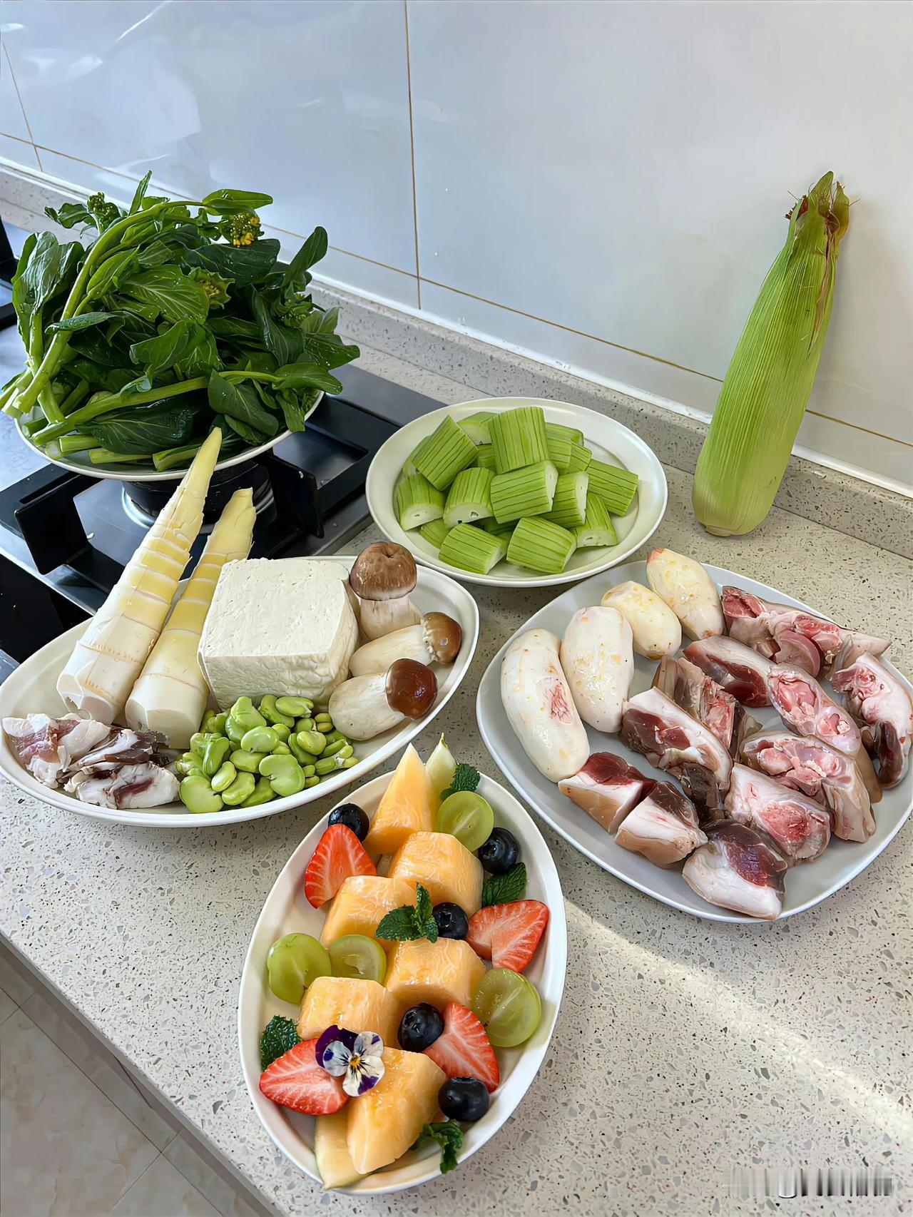 315晚会曝光了一些食品安全问题，这确实促使很多人更加关注饮食健康，选择在家做饭