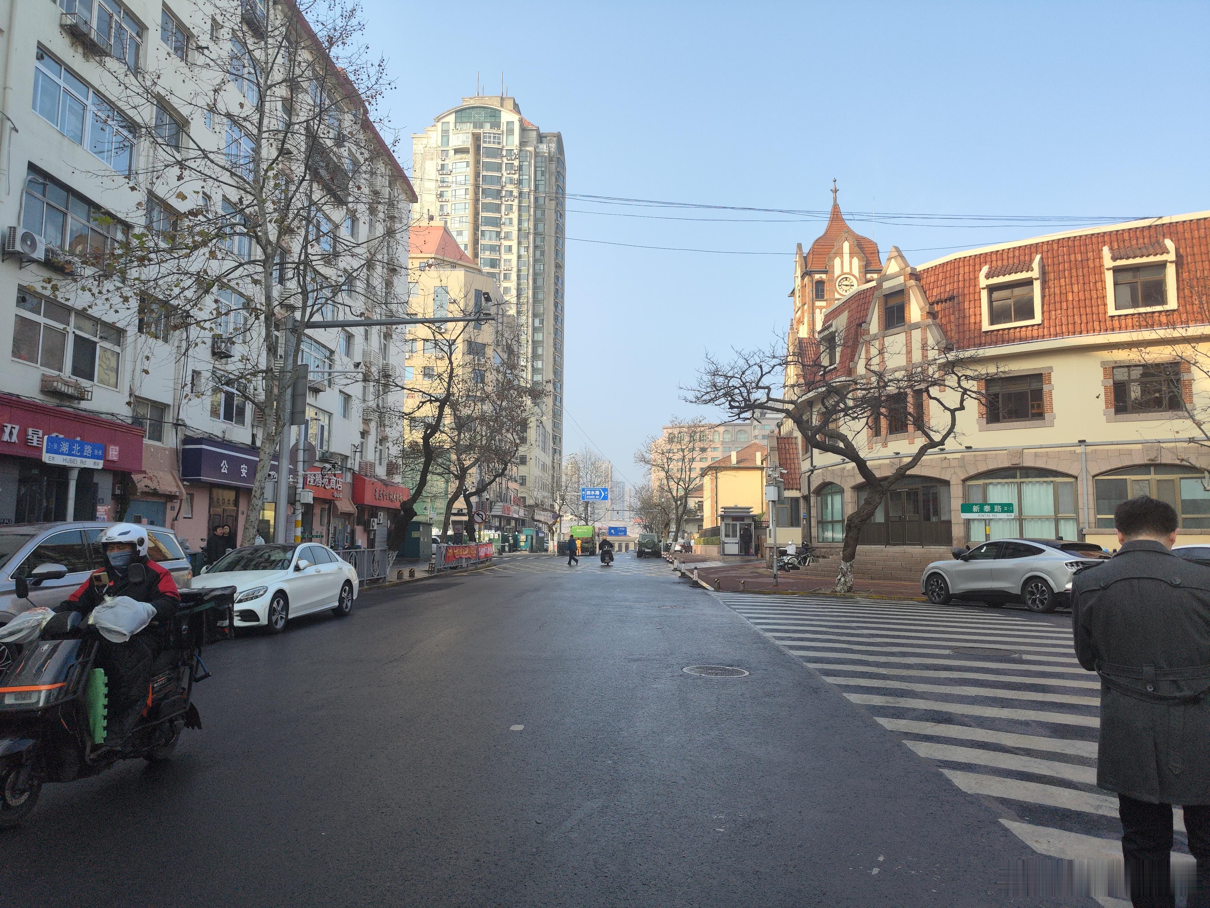 打卡湖北路，运动只为更好的自己！快来加入吧！ 