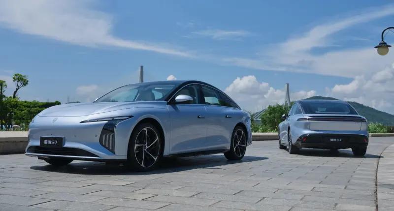 过年搭子就选星海S7
📦空间魔法师
我165cm坐主驾头顶还有一拳半，后排塞两