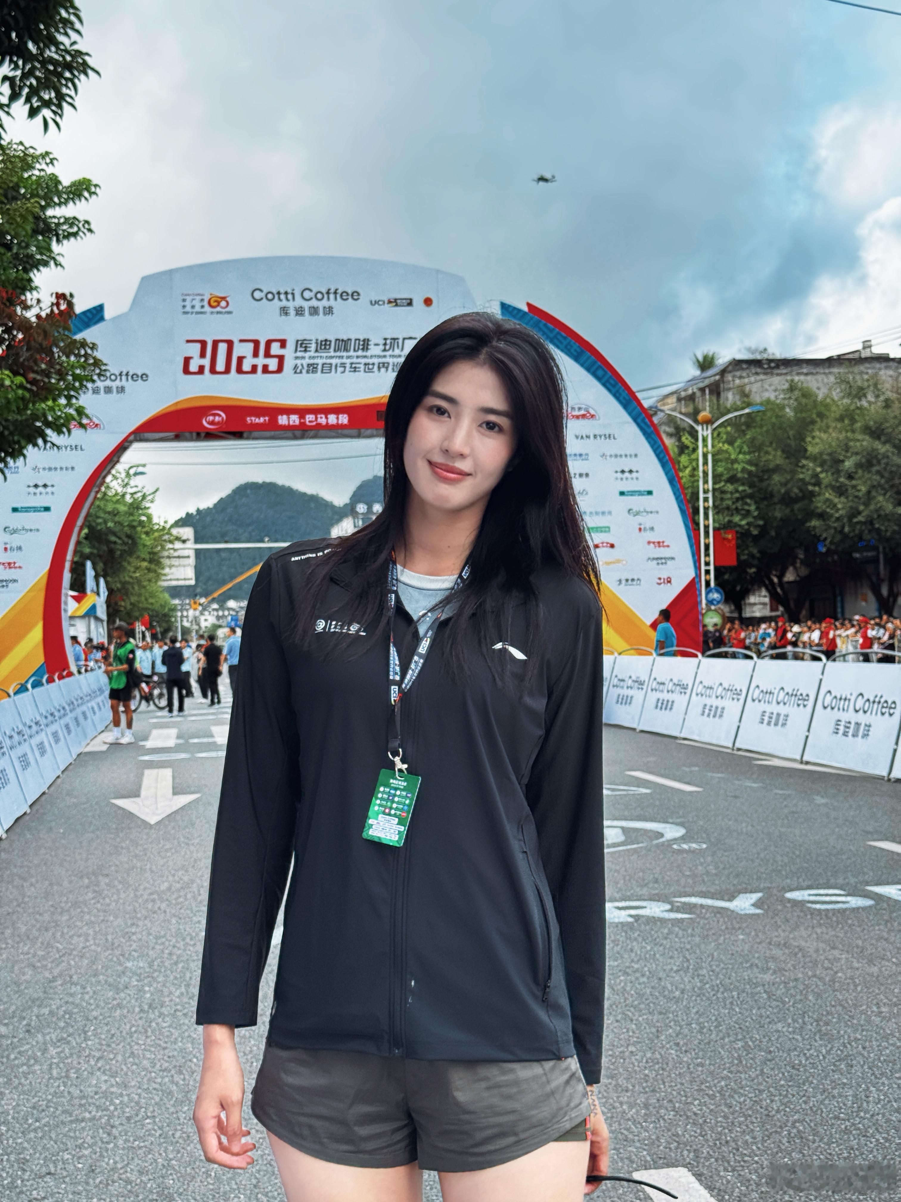 天啊！娜姐也太美了，欧气也太浓了！暴风吸入手速欧气！我试过了是真的！从门将到派送